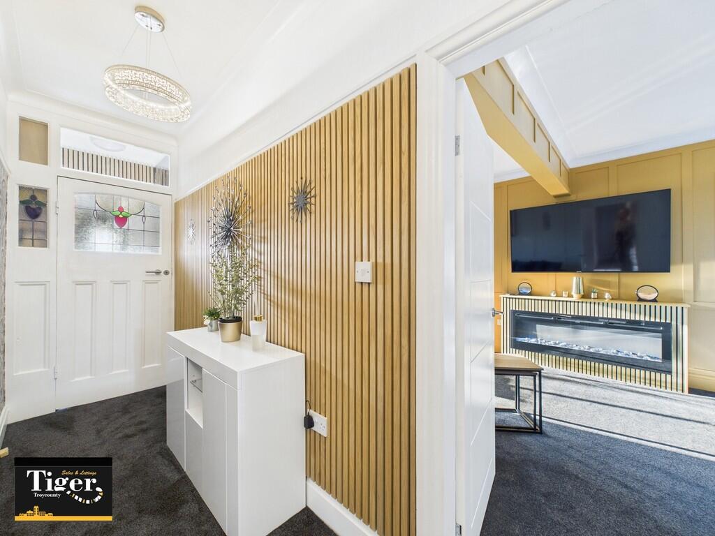 CAM02176G0-PR0514...