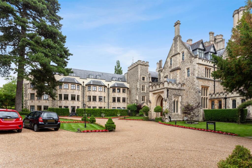 0907202116_SBSM _12 Stanmore Hall Wood Lane _HA7 4