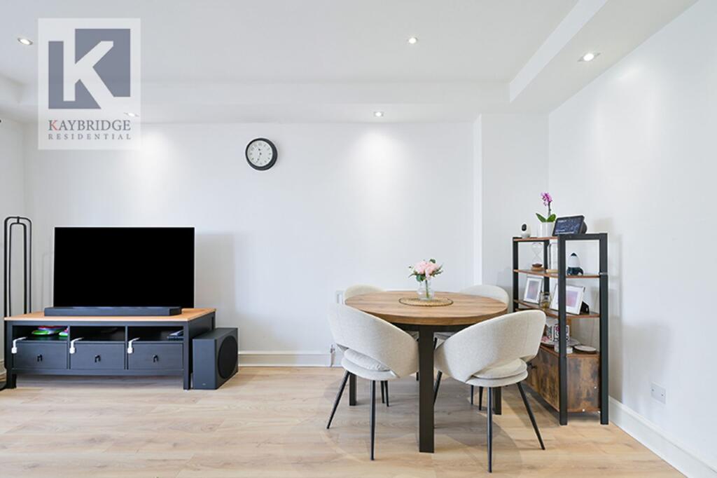 Charminster Road, Worcester Park - KT4 8PS