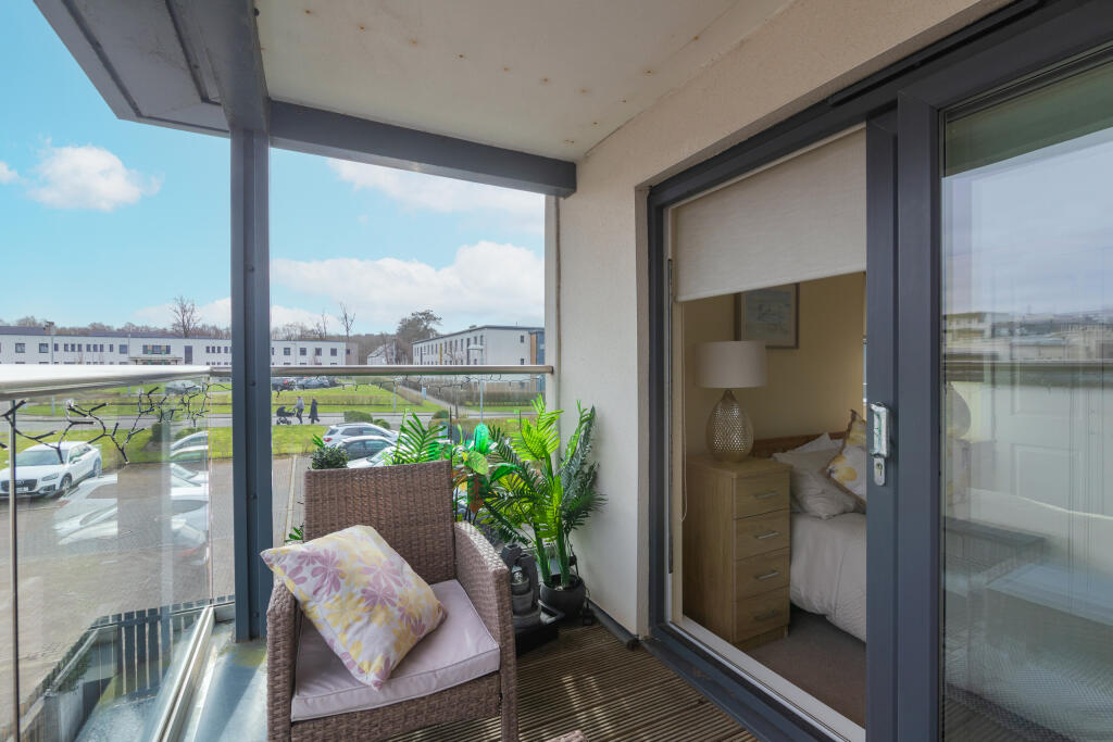 19 Accord avenue Paisley  PA2 7DN 3L-25