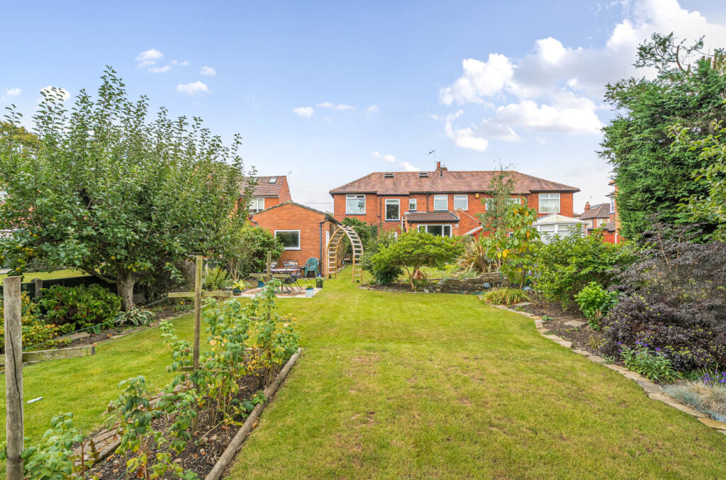 1347848-6-68b98d9...