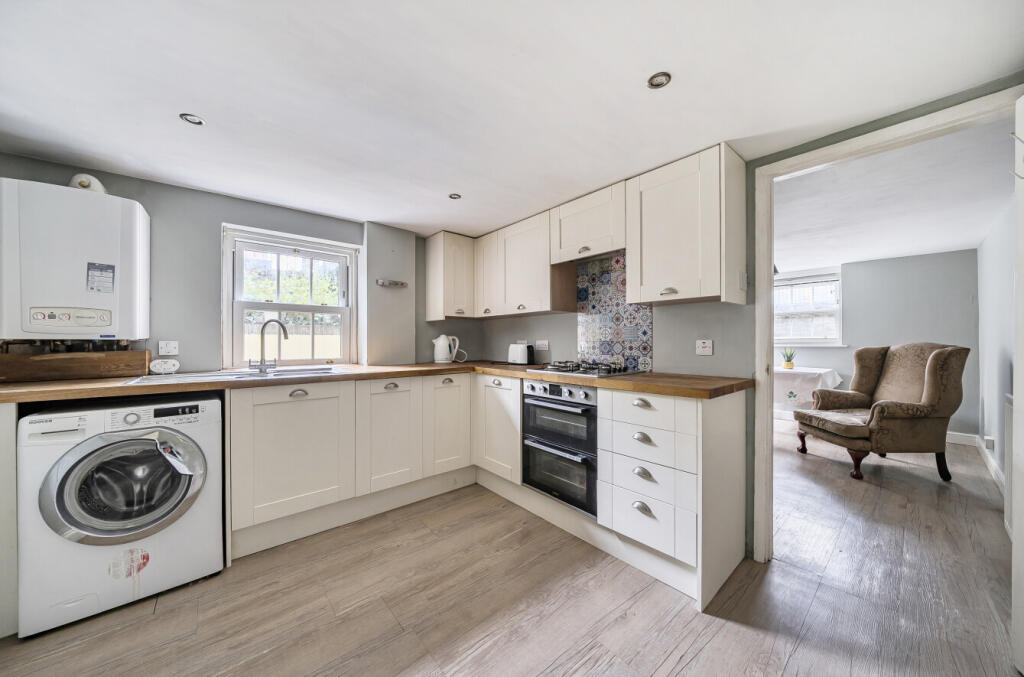 1386999-2-6931a25...