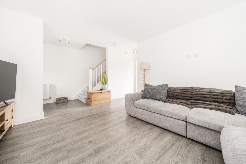 1316070-8-685a758...