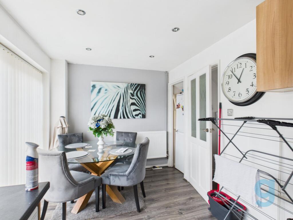 Pauline Walk, Liverpool, L10