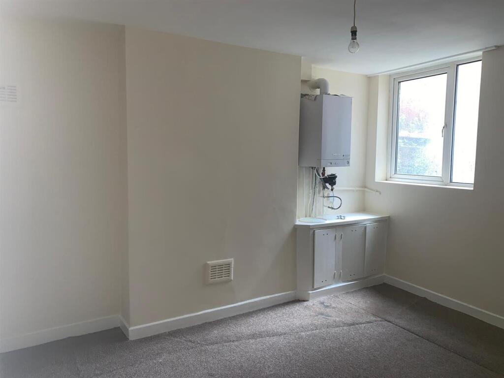 Bedroom 2.jpg