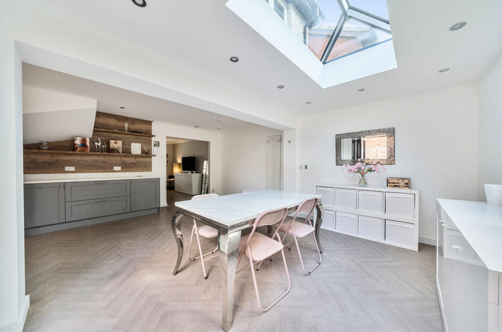 1349999-13-68c1d0...