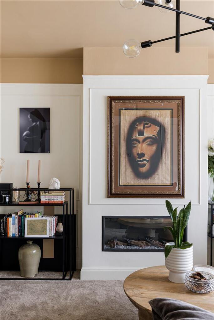 Brackley Square, IG8