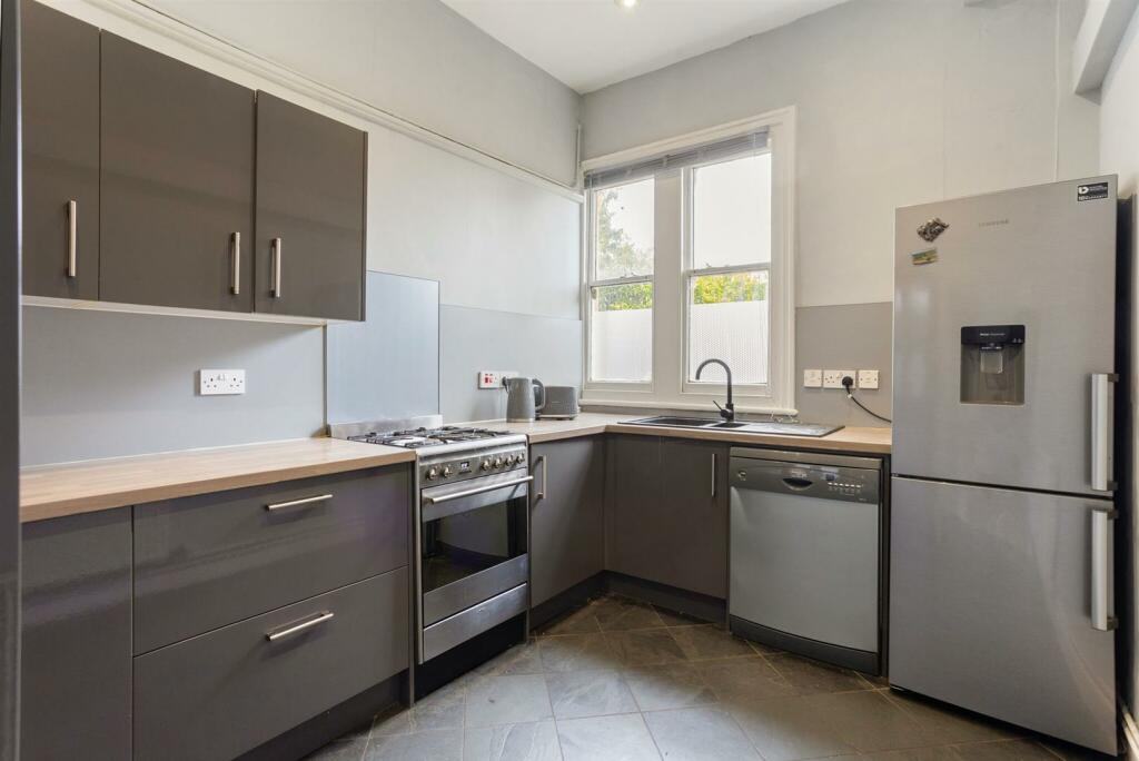68829_134 Barnwood Road,Gloucester - (7)_low.jpg