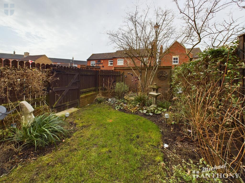 CAM03852G0-PR0199-STILL006