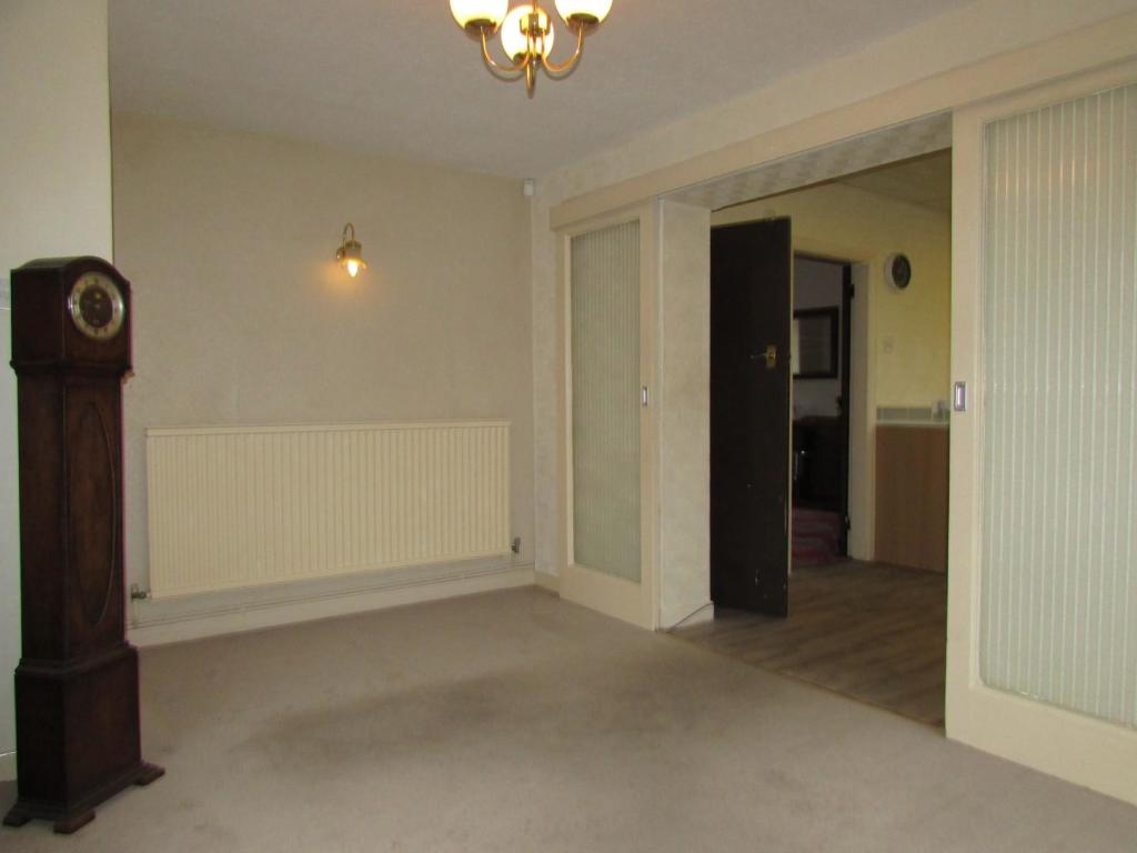 MasseyAve19din2.JPG