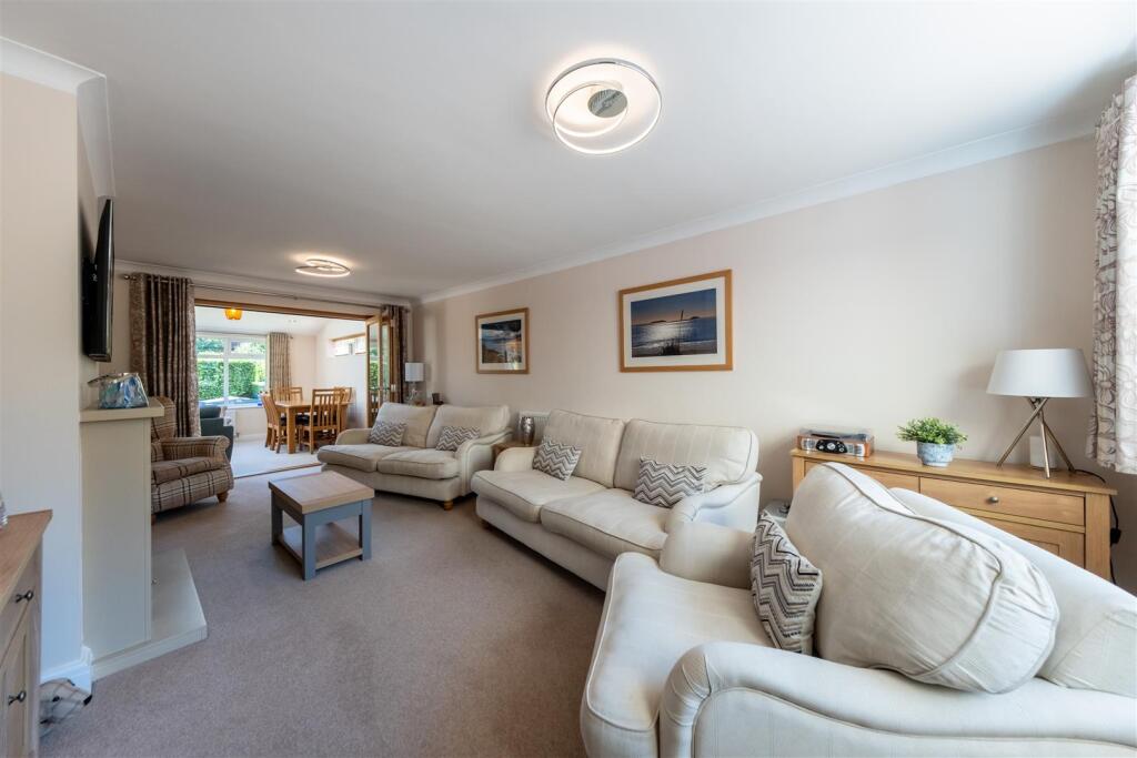 16 The Burrows-006.JPG