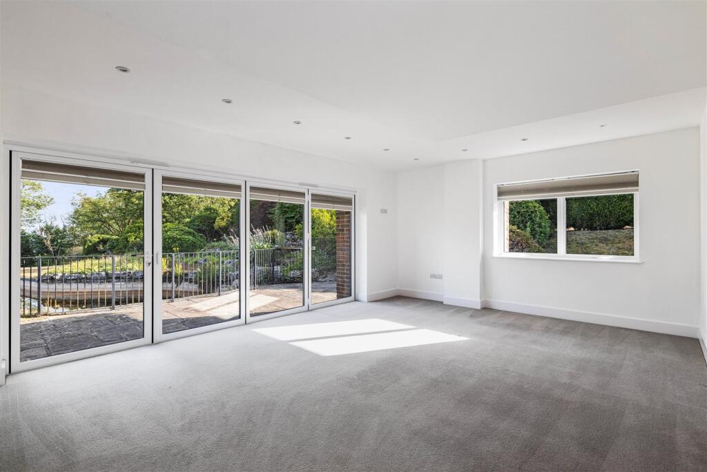 Maybury Farm, The Pool House, Sitting Room hill Fa