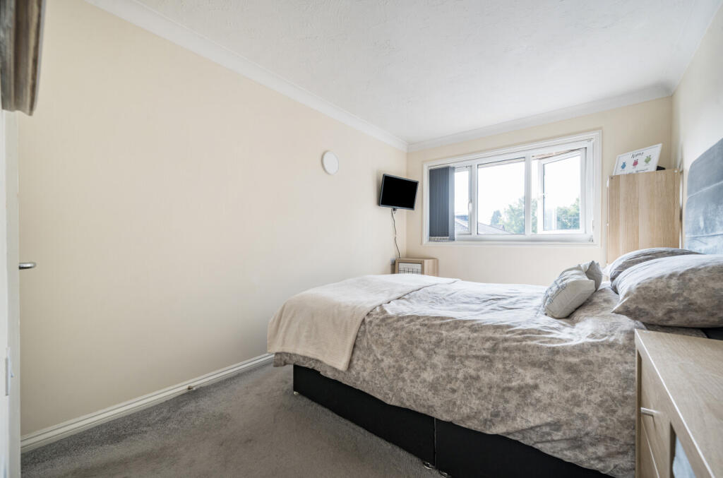 1327002-19-6881f3...