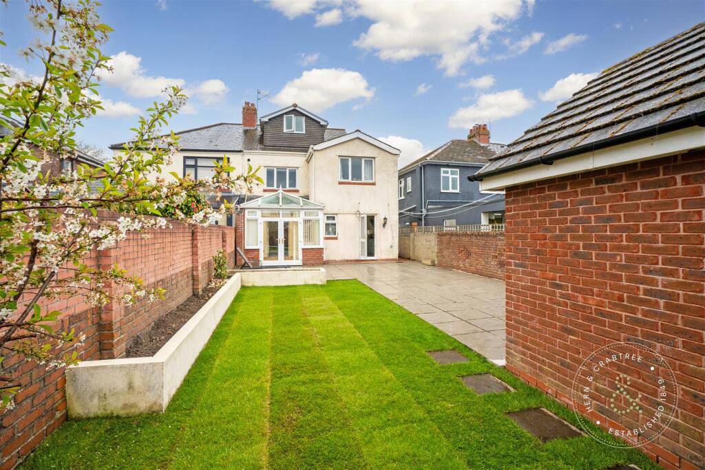 Bishops Walk, Llandaff, HernCrabtree (2).jpg