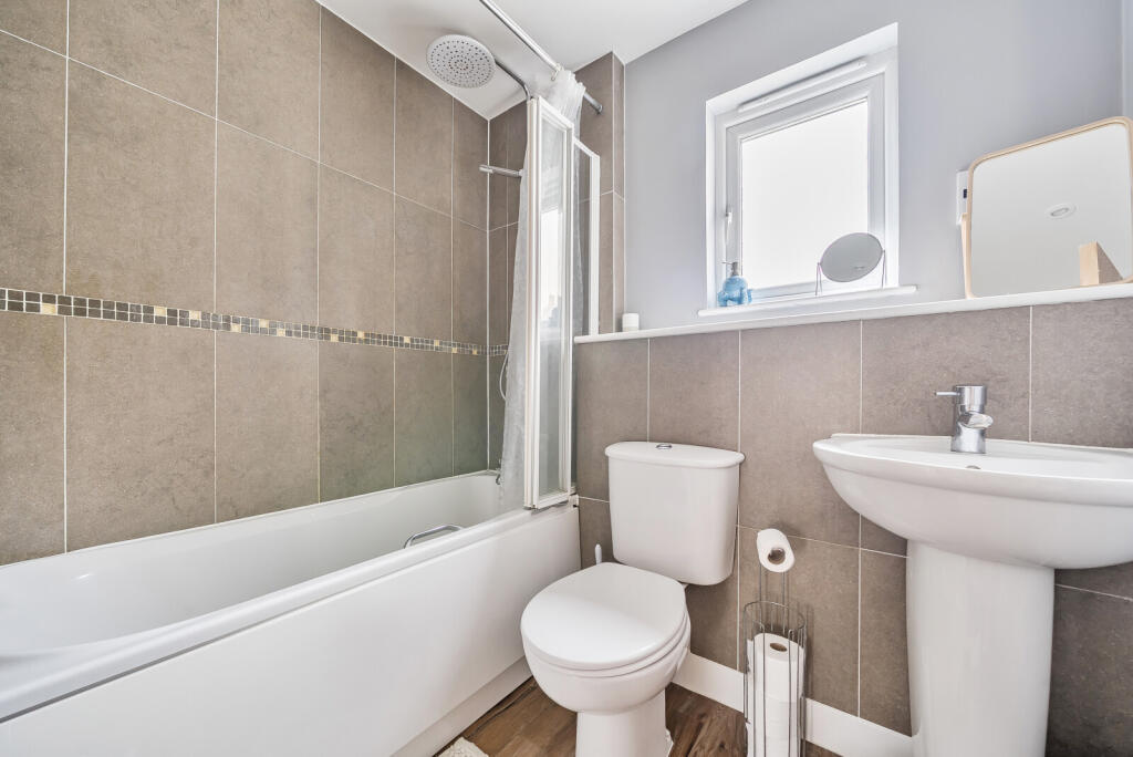 1363070-7-68e652a...