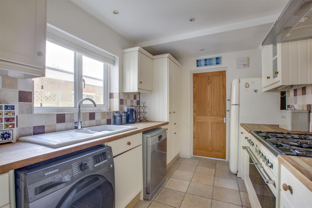 117 Littleworth Road, HP13 5UZ-9.jpg