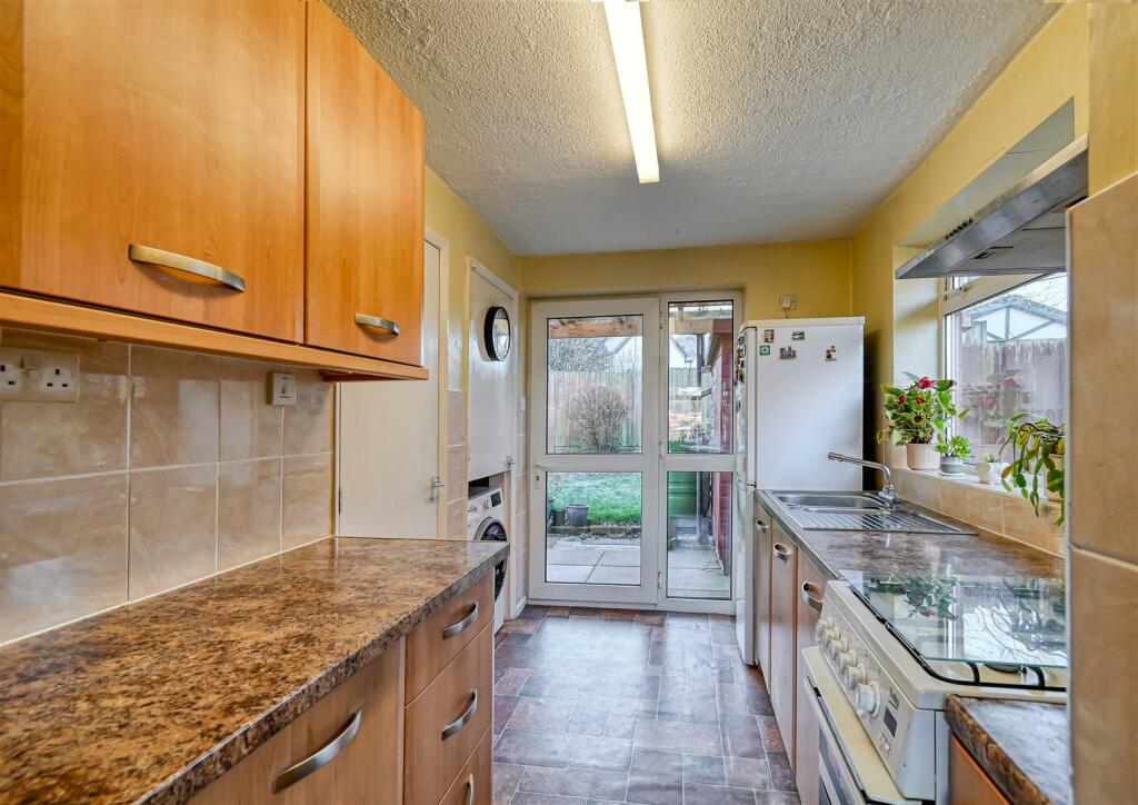 28 Greenfields Road-10.jpg