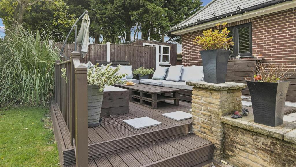 Outdoor living, ideal for Alfresco Dining