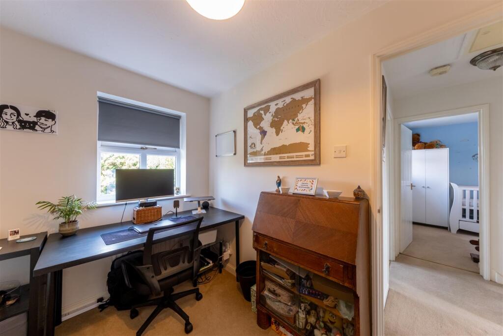 4 Hazelmere Close-025.jpg