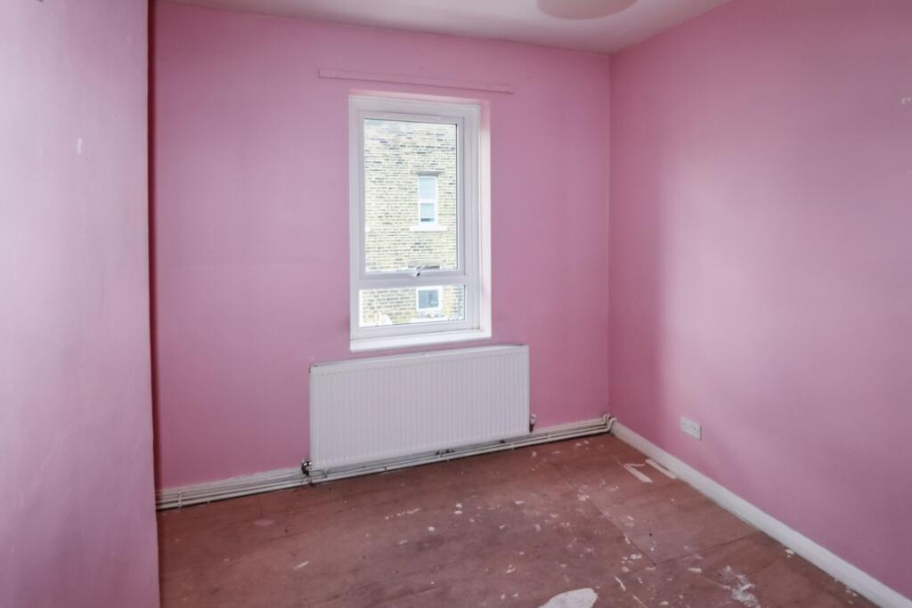 10 Claremont Street, Sowerby Bridge, West Yorkshire, HX6 2PD