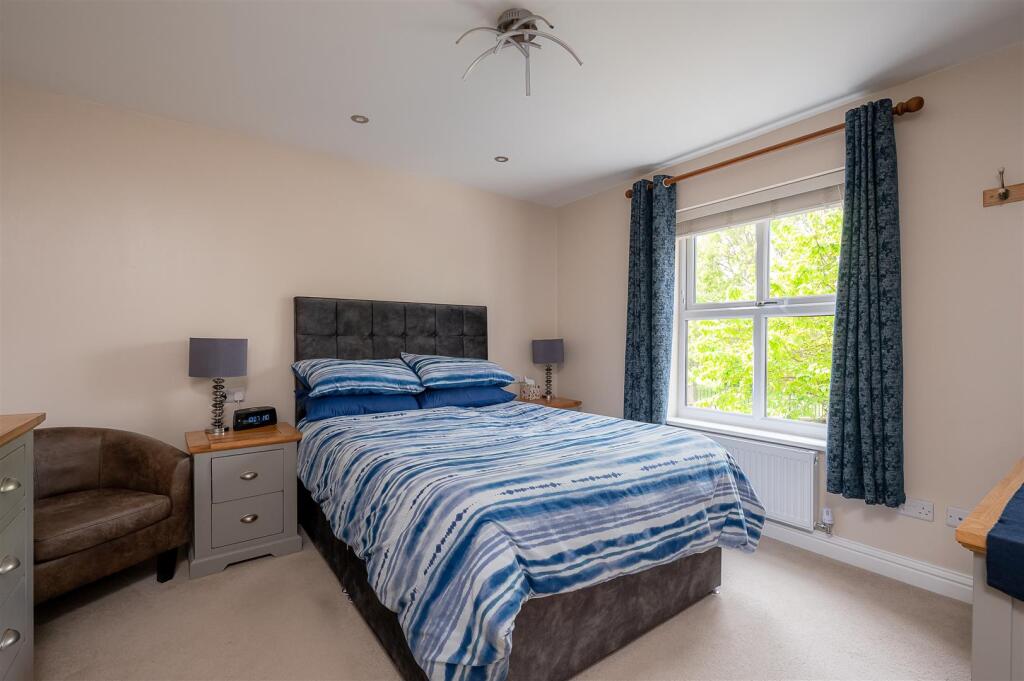 15 Whiterose drive-5.jpg