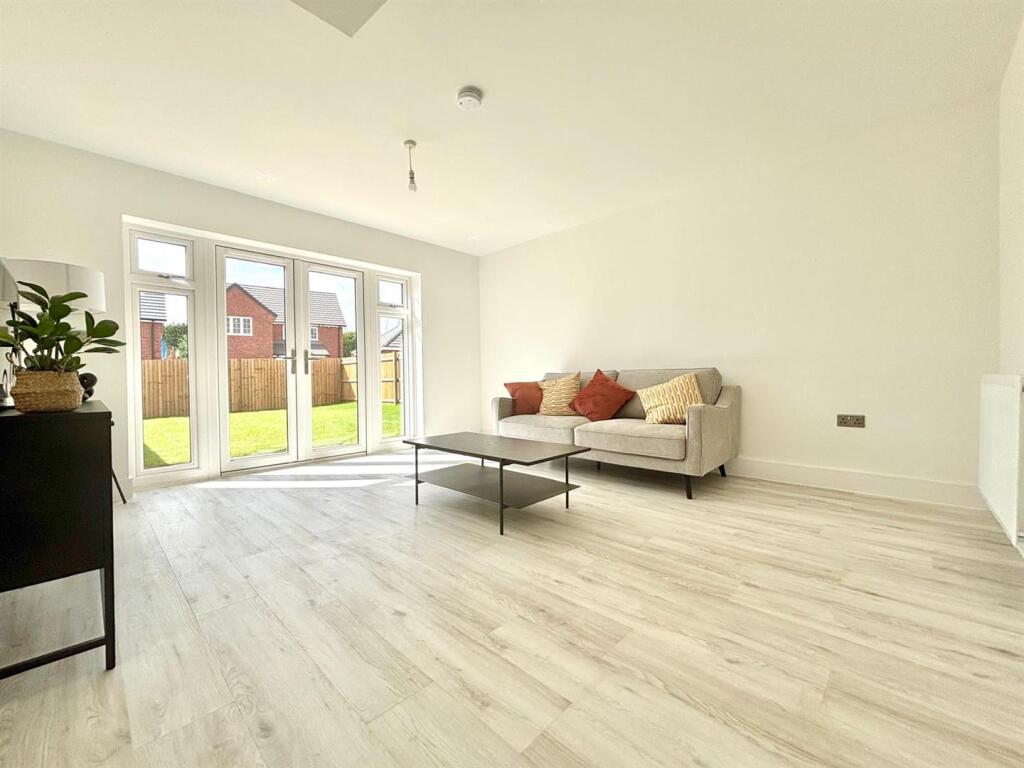 WhatsApp Image 2025-09-15 at 16.52.23_ea00526e.jpg