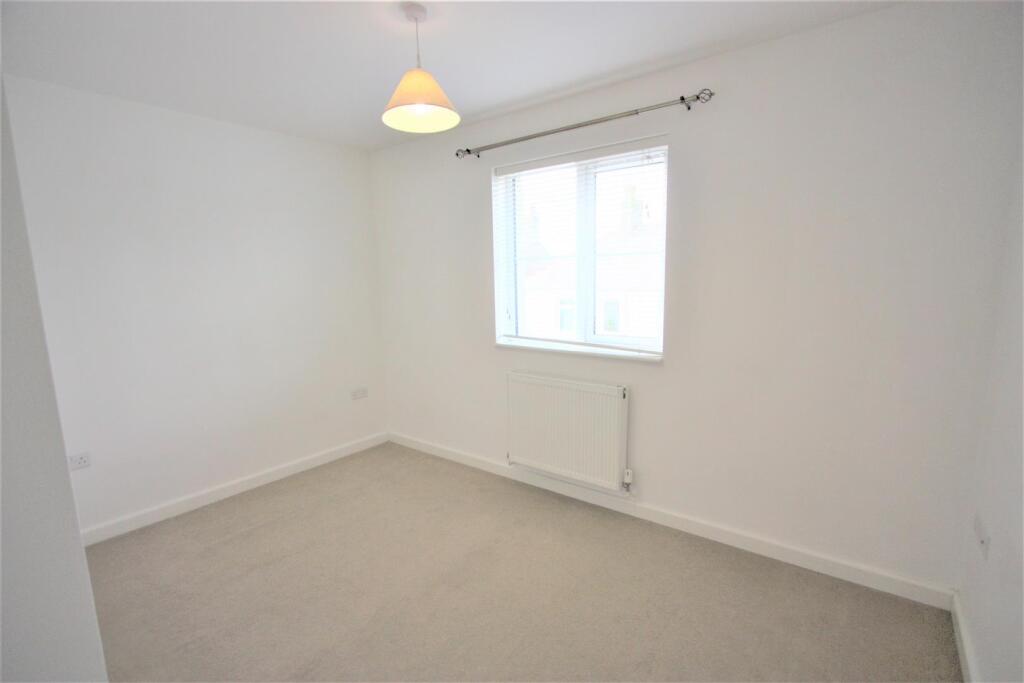 10 Wartha Mews Bedroom 1