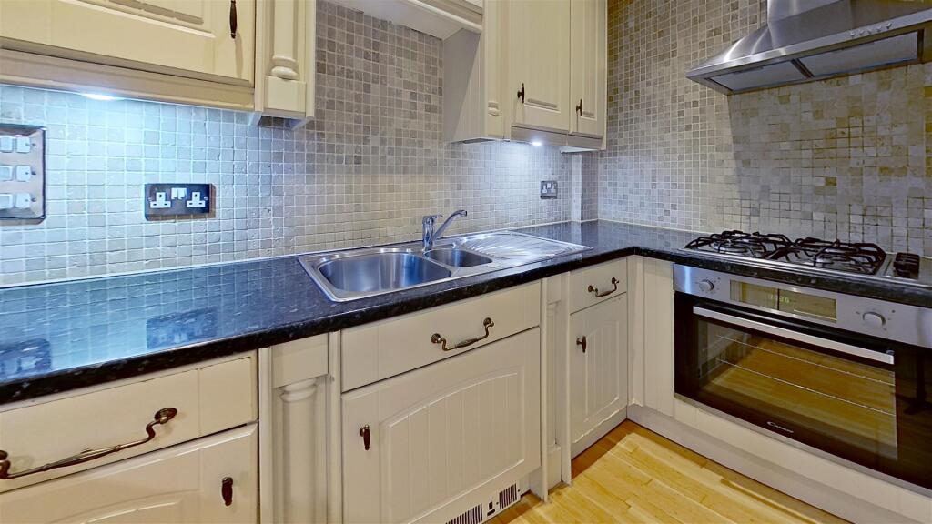 7488-Marine-Parade-Kitchen.jpg