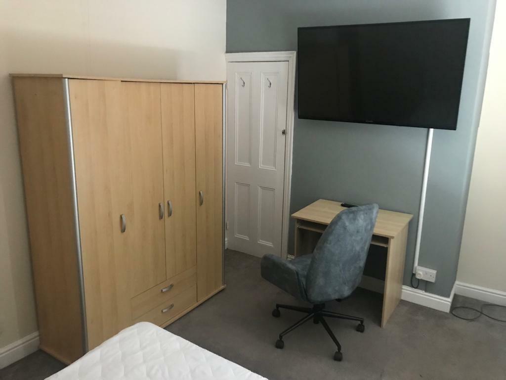 bedroom 4.jpg