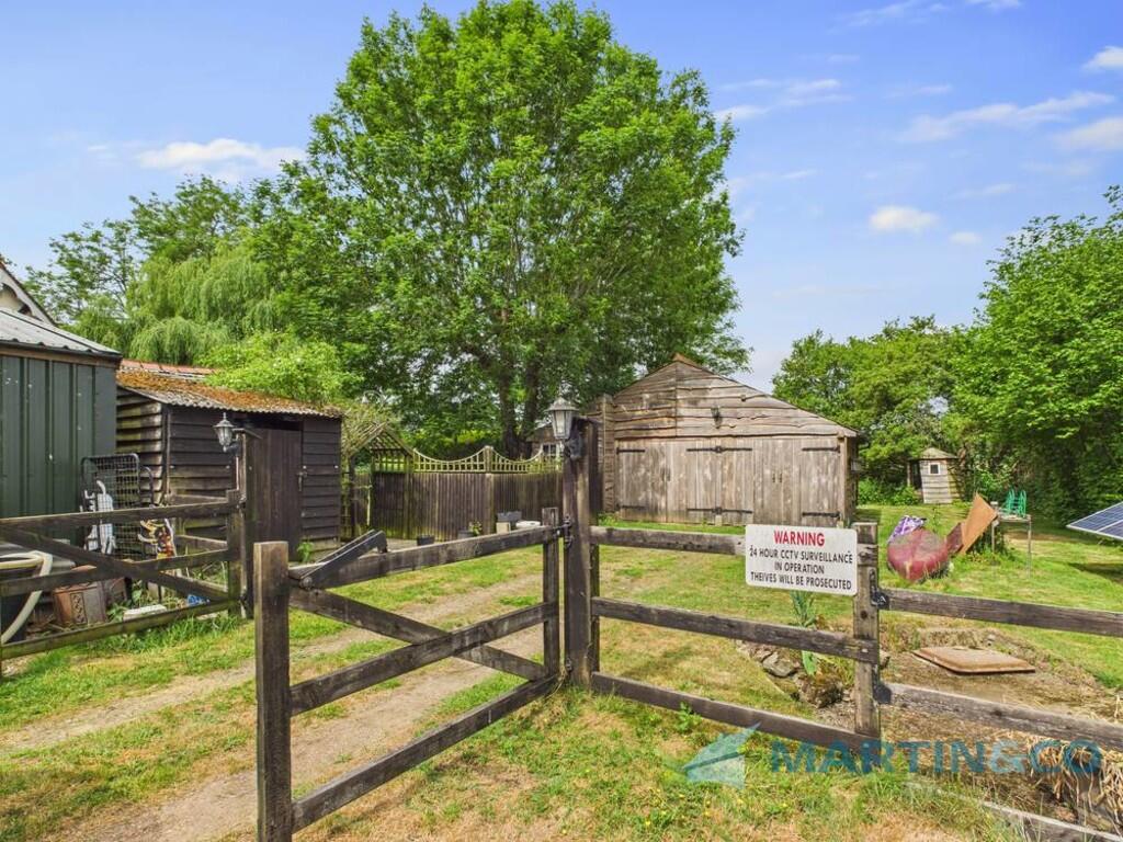 CAM02145G0-PR0061...