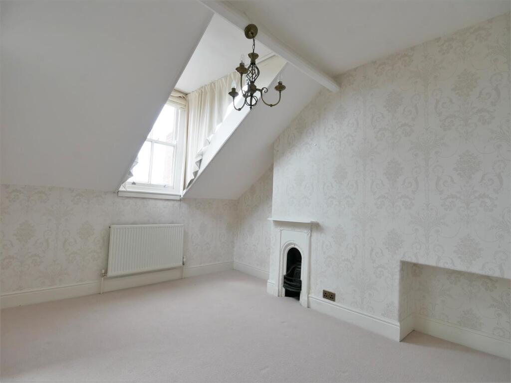 bedroom 2.JPG