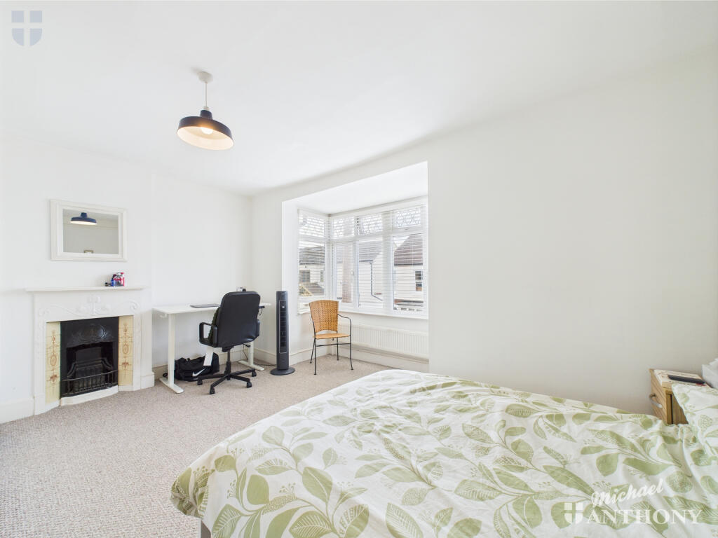 CAM03218G0-PR0638-STILL002