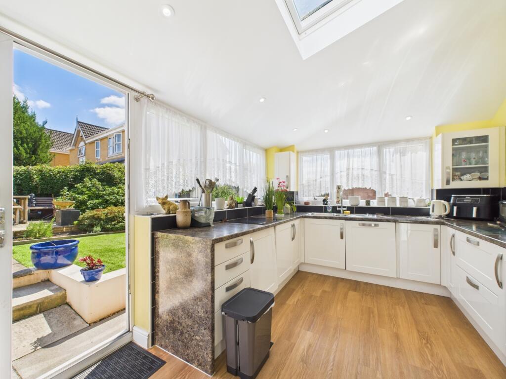 CAM02023G0-PR0161-STILL032