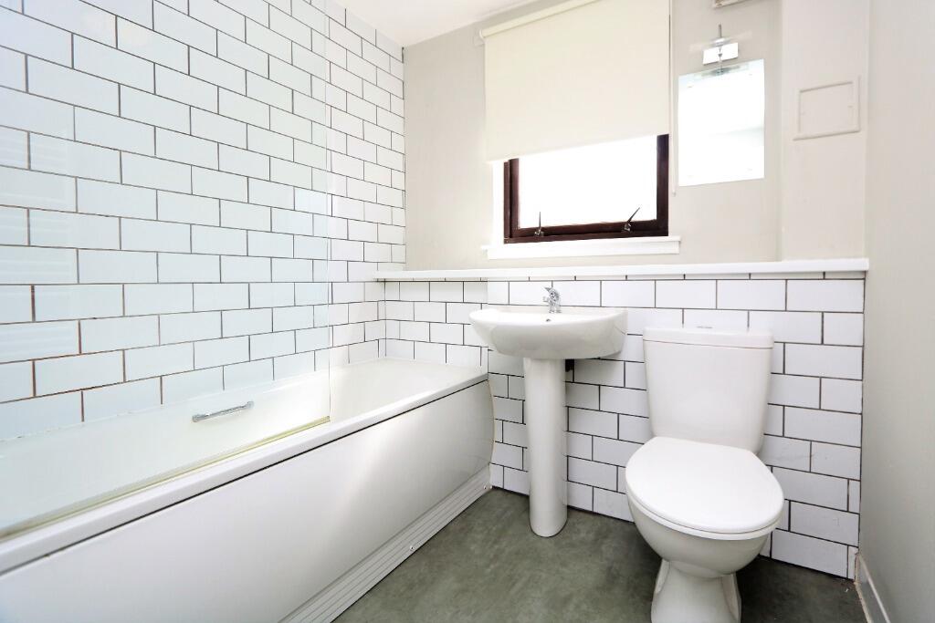 10_16910619715388.JP