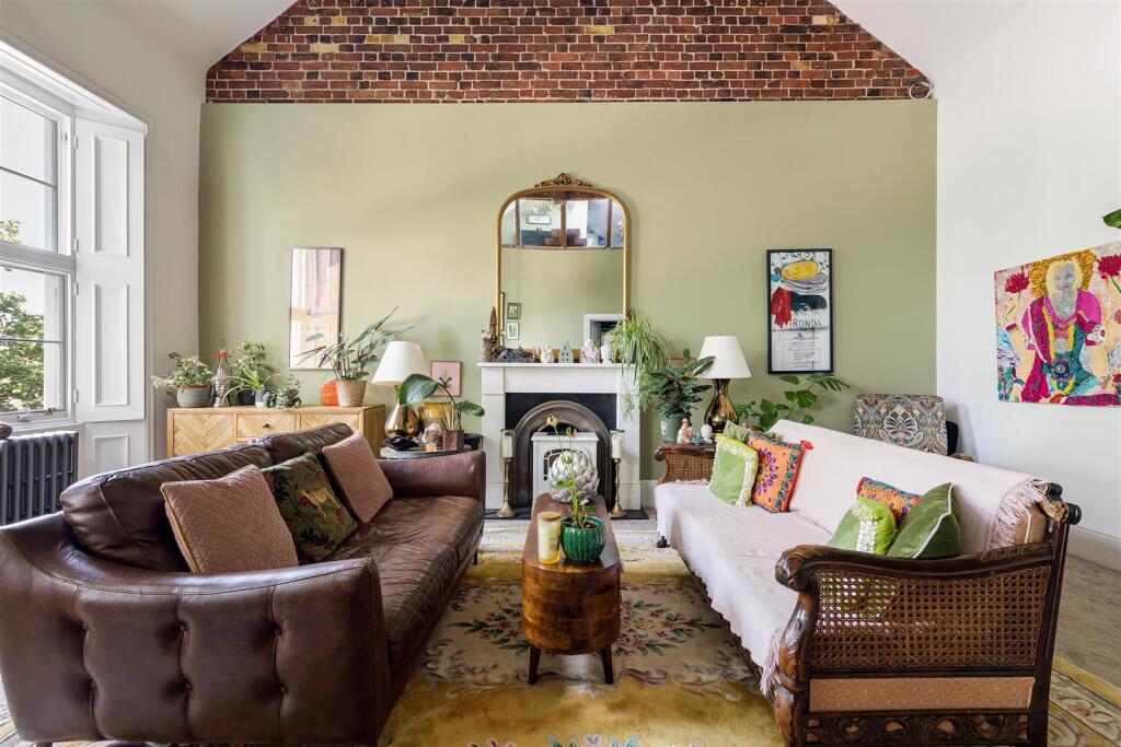 Friday Hill House E4