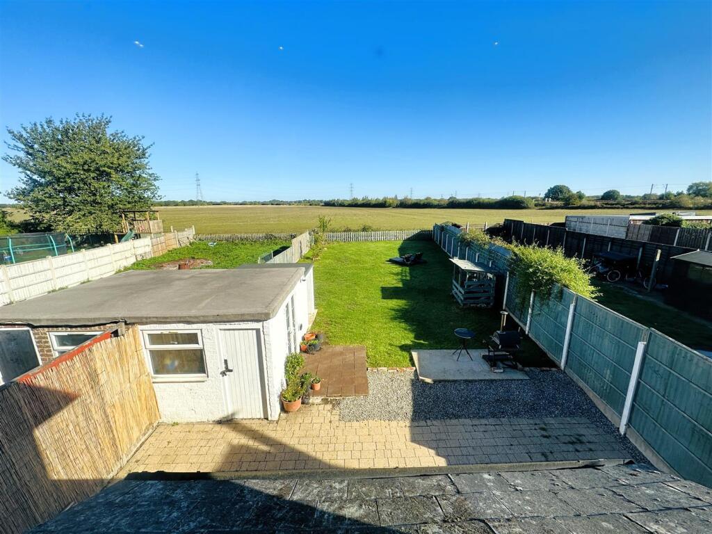 rear garden .jpg