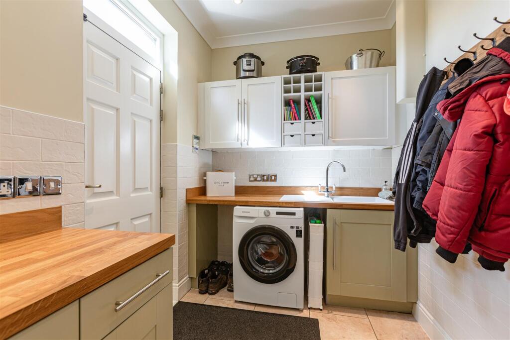 33 Bowmont Court Kelso 36.JPG