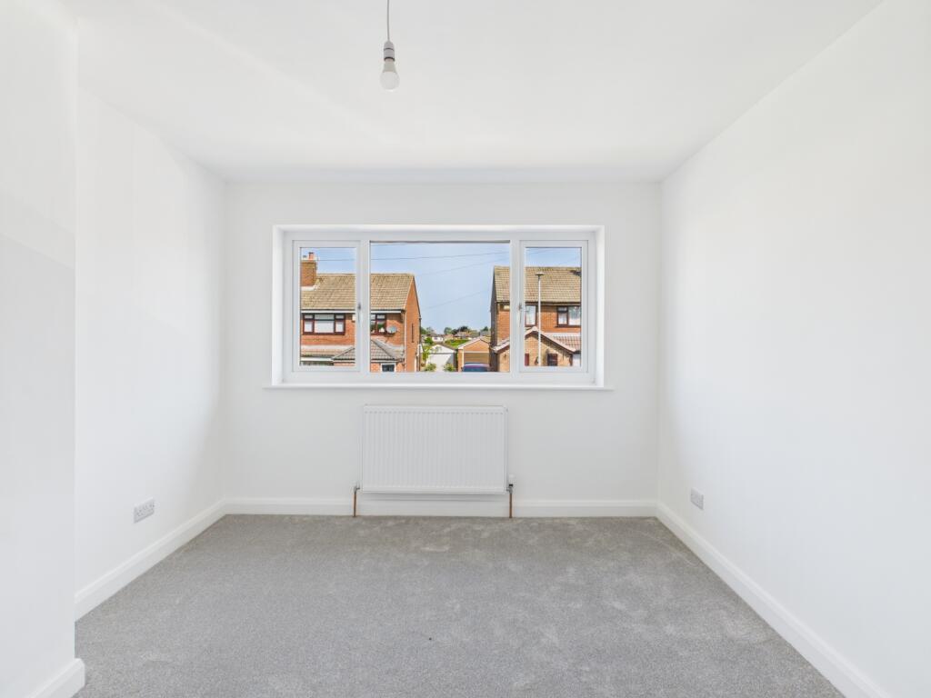 CAM03729G0-PR0072-STILL003