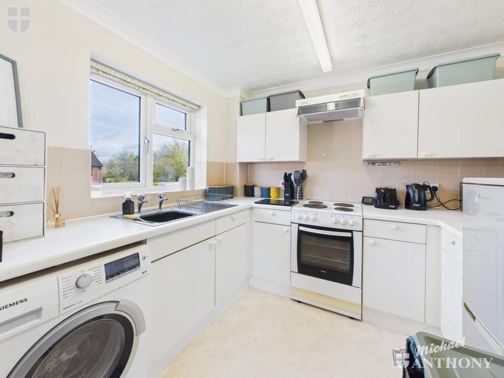 CAM03852G0-PR0477-STILL007-thumbnail-h750-70