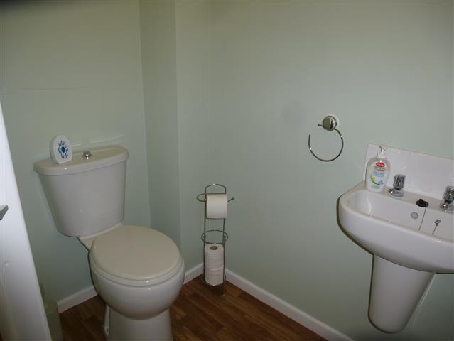 Cloakroom/wc