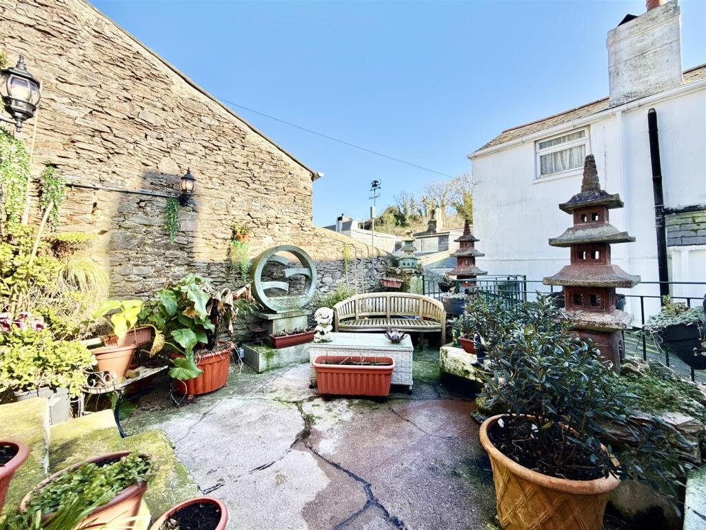 Upper Courtyard.jpeg