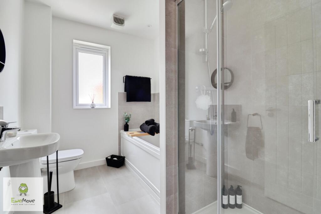 Bathroom - EweMove Cannock