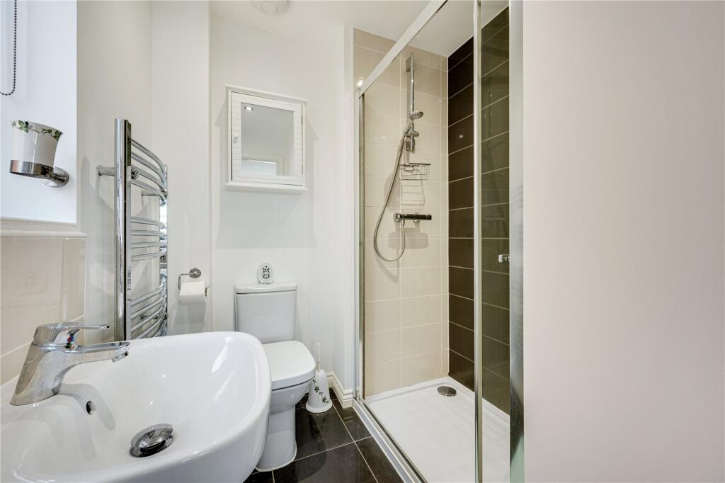 En Suite 1