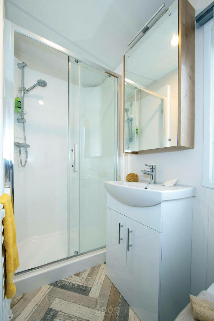 country-shower-1772x2657