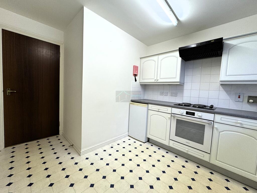 Kitchen b