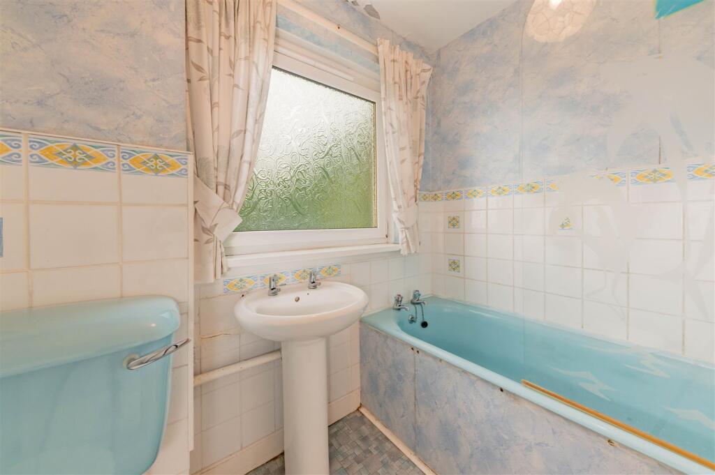 35 Falkland Crescent BF-9.JPG