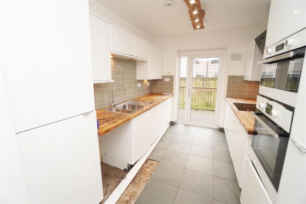 kitchen1.jpg
