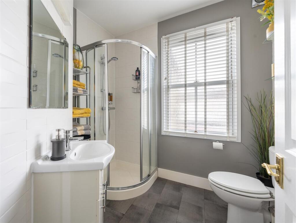 Bathroom-1.jpg