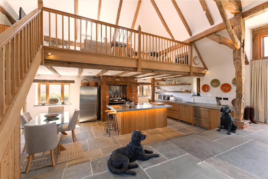 Kitchen / Breakfast Room