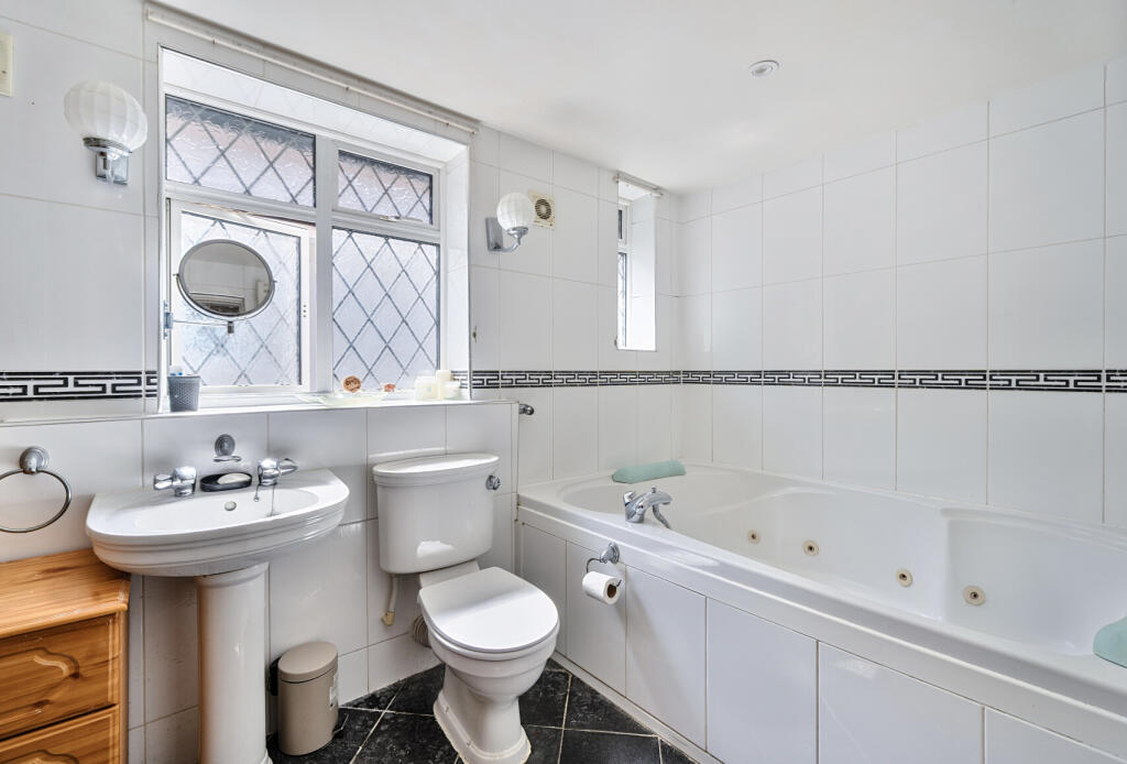 32-681b389ad9069-...